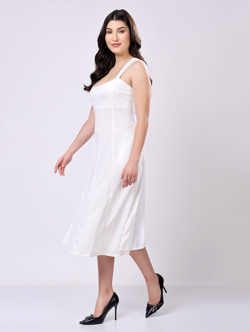 Grace in Motion – Your Go-To White Midi Dress